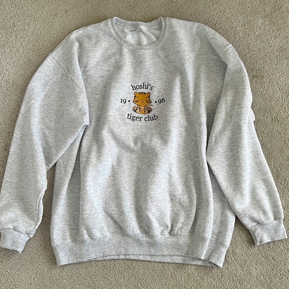 Seventeen hoshi’s tiger club sweater - Picture 3 of 4